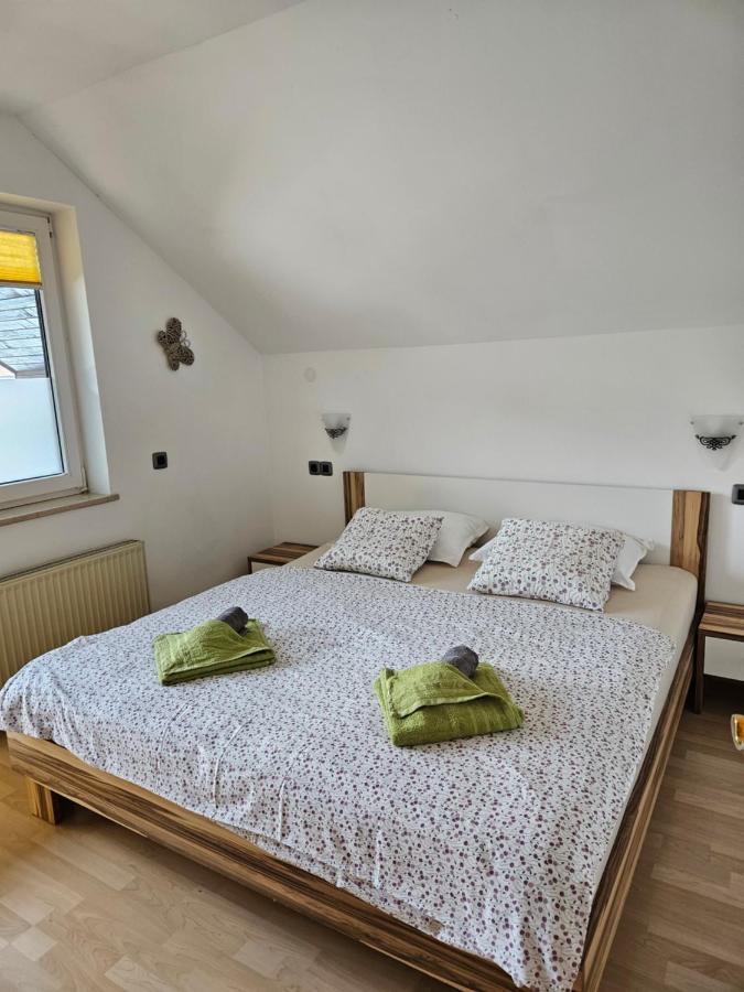 Апартаменты Apartma Jezerci Блед Экстерьер фото