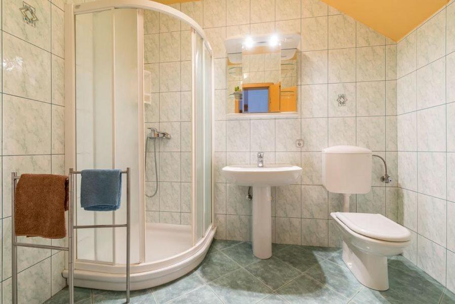 Апартаменты Apartma Jezerci Блед Номер фото